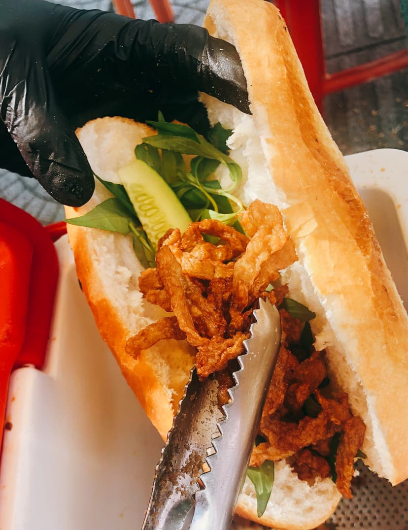 Bánh mì making process